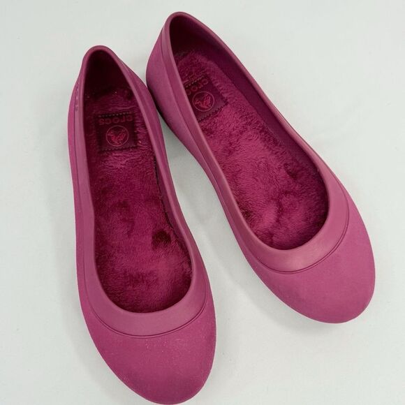 CROCS Mammoth Soft Fur Footpad Ballet Flat in Pomegranate - Picture 7 of 16